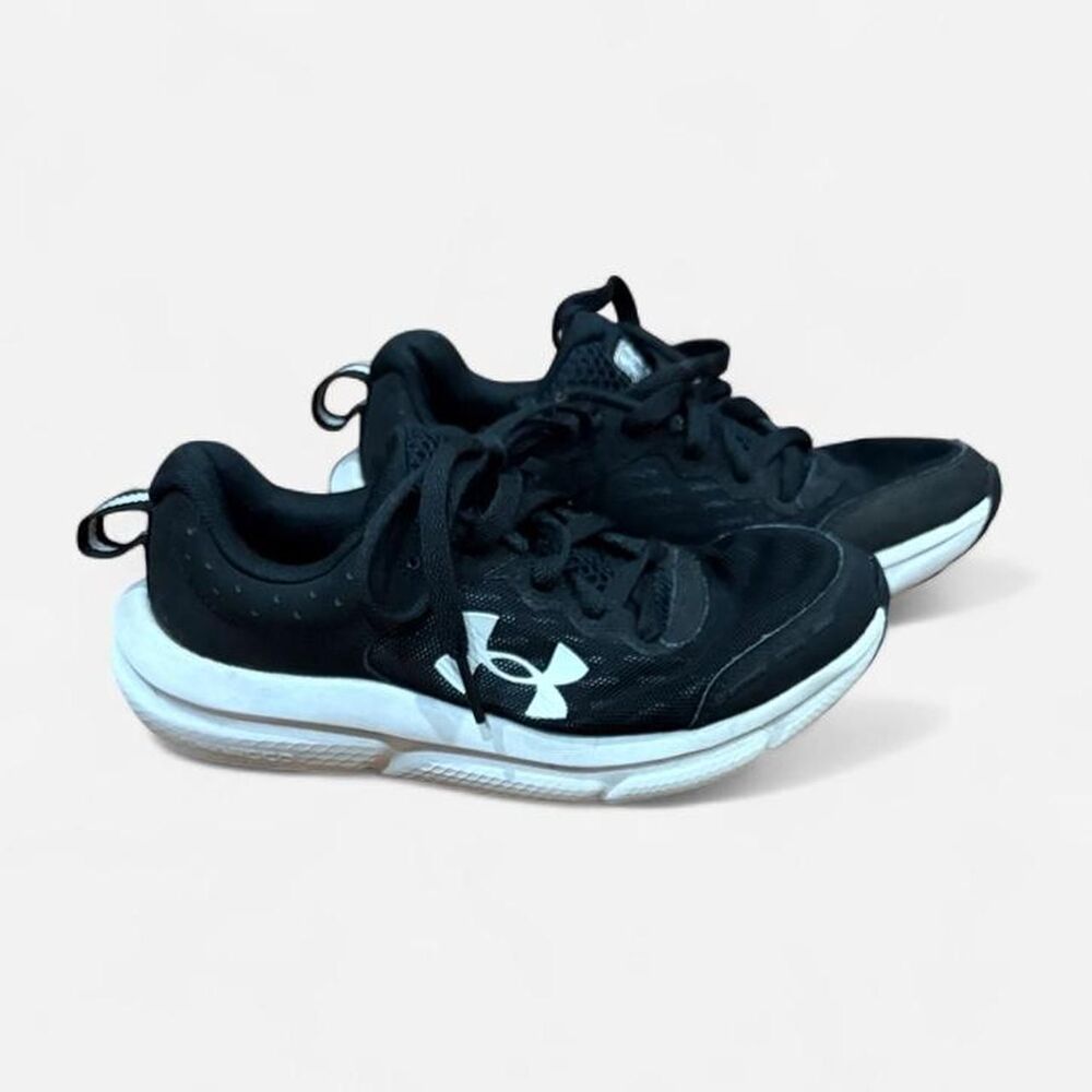 Under Armour Assert 10 Black Athletic Shoes Youth 6Y